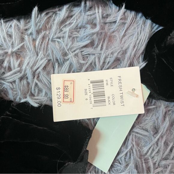 Fresh Twist Women's Black Velvet Velour Silk Jacket NWT Size 6 - Picture 3 of 5